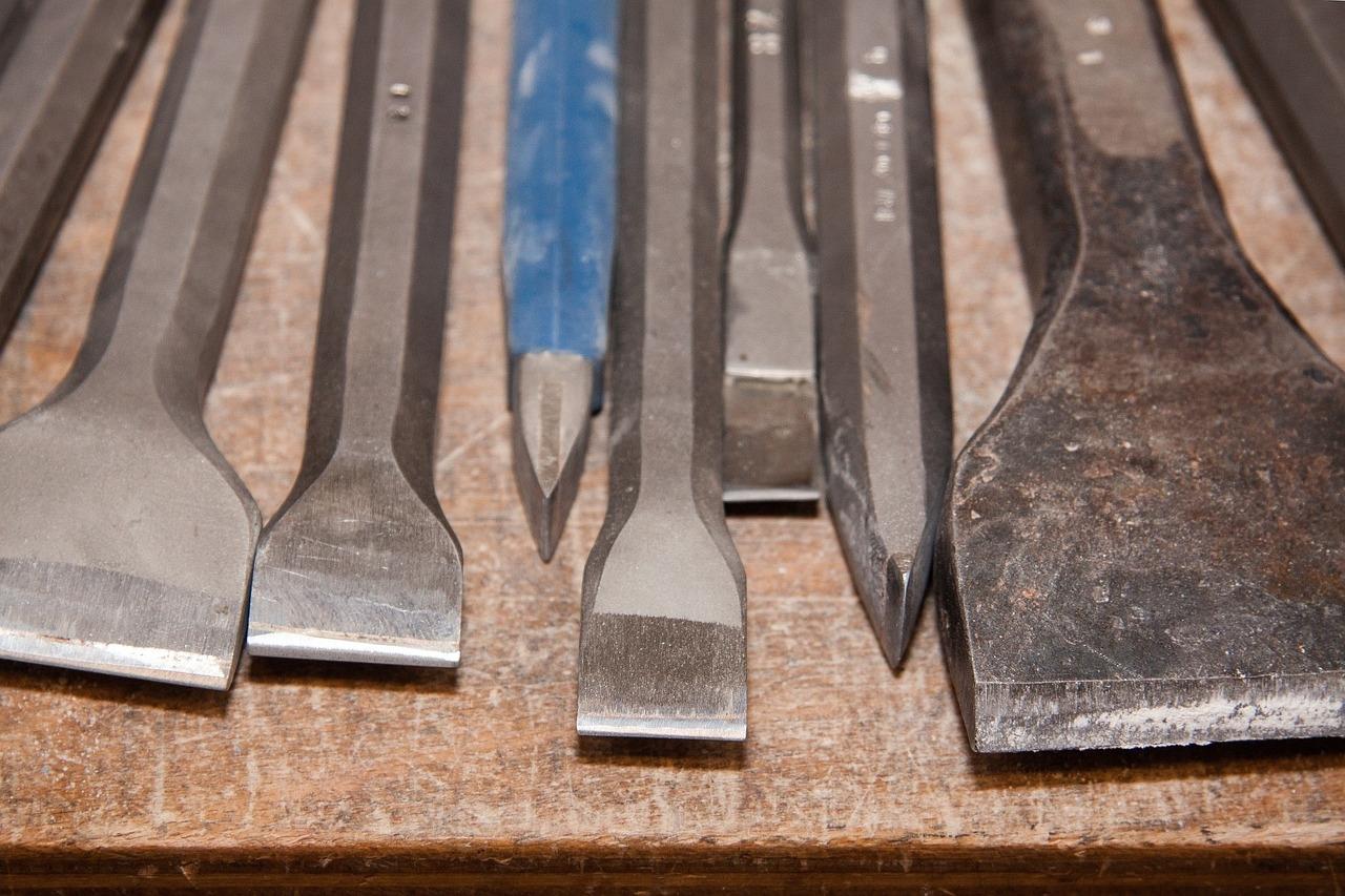 jak ostrzyć dłuta